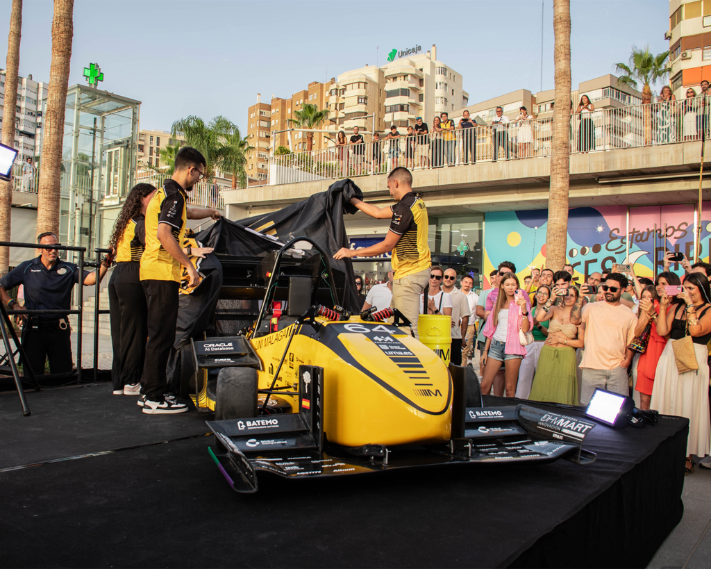 Ryme_Worldwide_Presente_En_La_Presentación_MA26RT_De_MART_Formula_Student
